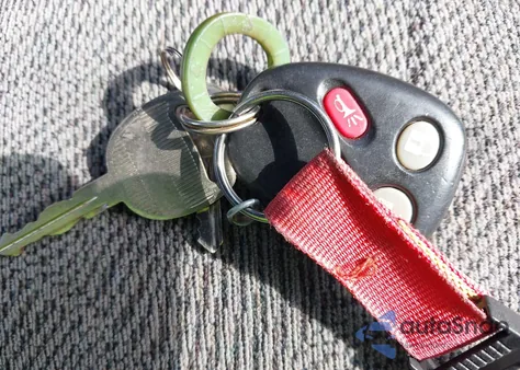 2004 Chevrolet Trailblazer Lt z USA, uszkodzony, nr VIN 1GNDS13S742356901